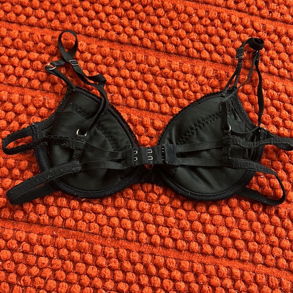 H&M Black Lace Strap Cutout Bra - Picture 4 of 7
